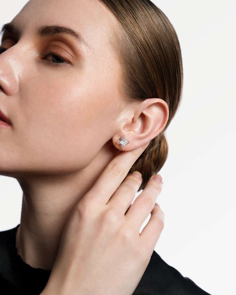 Etera Diamond Stud Earrings