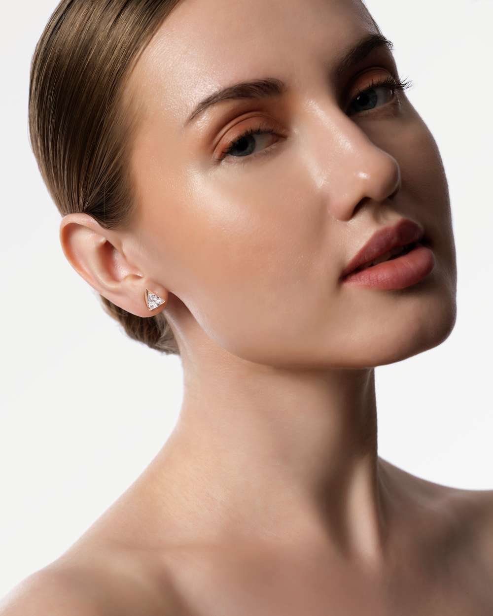 Apitris Diamond Stud Earrings