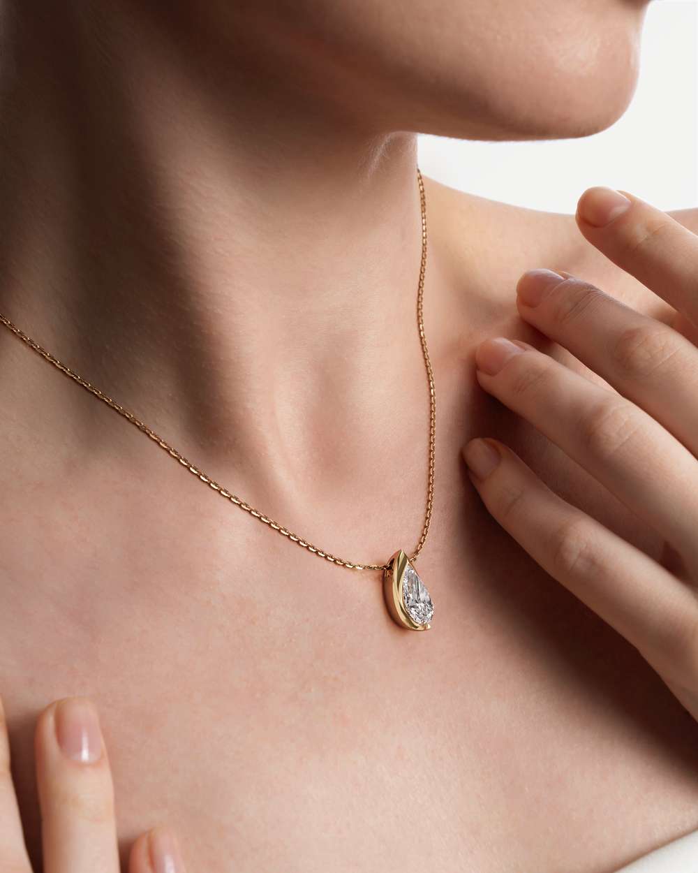 Apice Diamond Pendant