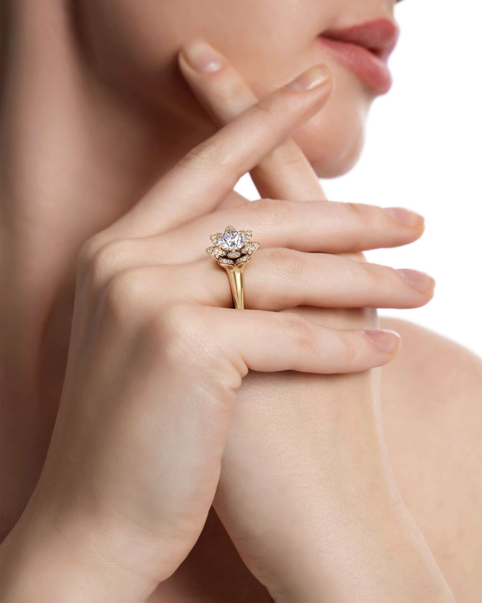 Velara Elaris Diamond Engagement Ring, With 1.50 ct Round Cut in 14K Yellow Gold (1.84 ctw)