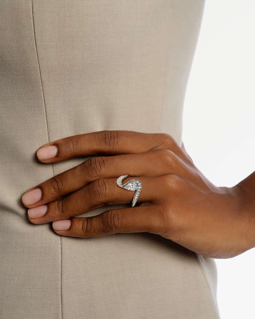 Willow-Wisp Diamond Ring