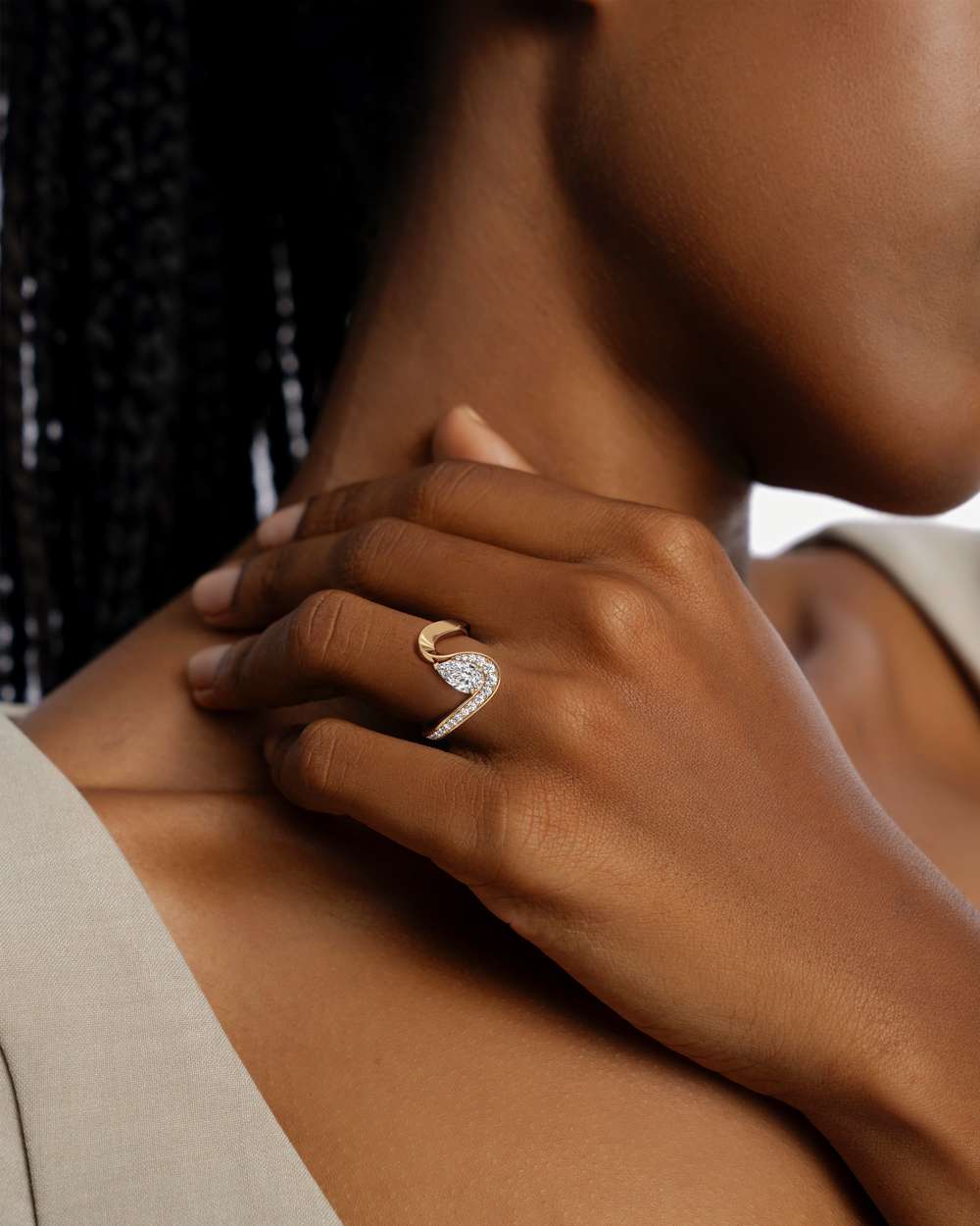 Willow-Wisp Diamond Ring