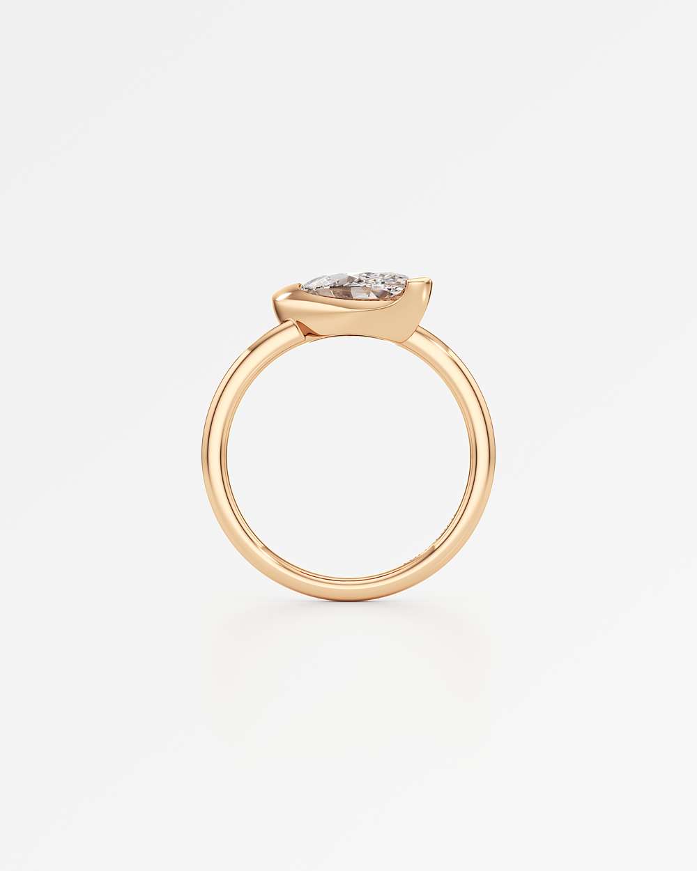 Apixa Diamond Ring